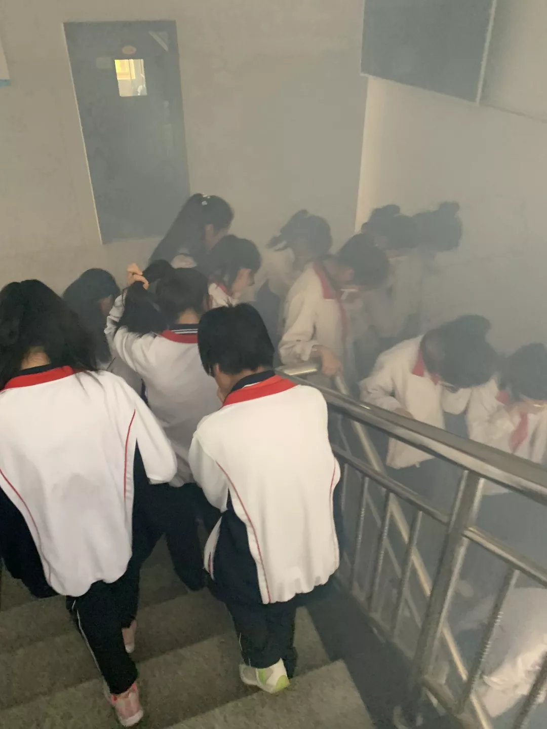 安全大于天港沟中学524消防演习纪实